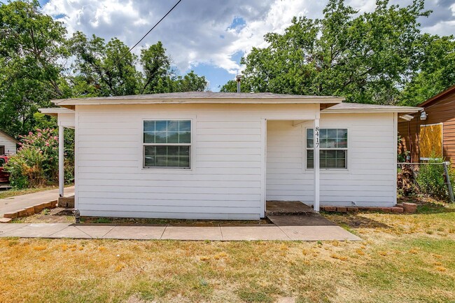 property at 8417 White Settlement Rd