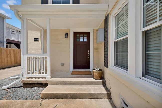 5516 Chenevert St in Houston, TX - Building Photo - Building Photo