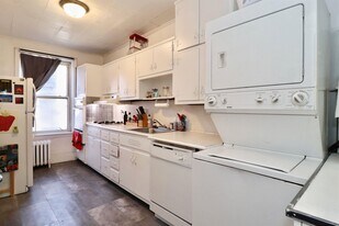 704 Washington St in Hoboken, NJ - Building Photo