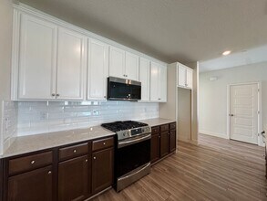 601 Wishon Ave W in Madera, CA - Building Photo - Building Photo