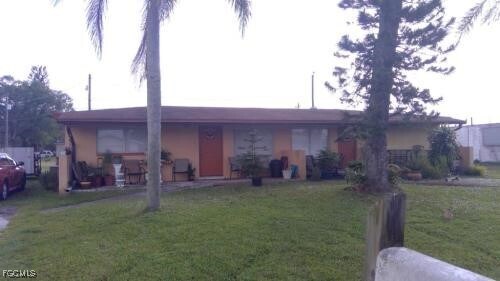 18 Westminster St N in Lehigh Acres, FL - Building Photo