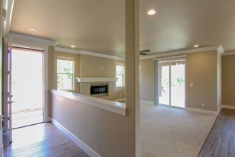 2741 Smith Ave in Shasta Lake, CA - Building Photo - Building Photo