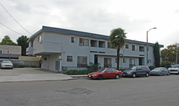 3414 W 17th St in Los Angeles, CA - Building Photo - Building Photo