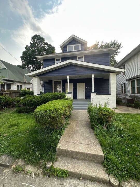 26 S Butler Ave in Indianapolis, IN - Building Photo