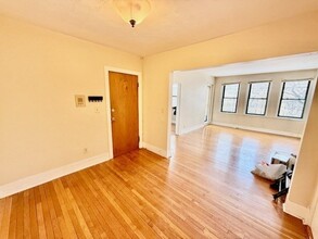 1407 Commonwealth Ave, Unit #1 in Boston, MA - Building Photo - Building Photo