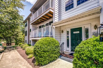 7600 Roscommon Ct in Richmond, VA - Building Photo - Building Photo