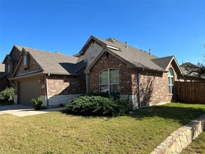 8120 Black Sumac Dr in Fort Worth, TX - Building Photo - Building Photo