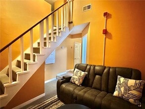 800 Oakland Beach Ave in Warwick, RI - Building Photo - Building Photo