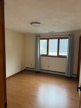 42 Pond St, Unit 3 in Beverly, MA - Building Photo - Building Photo