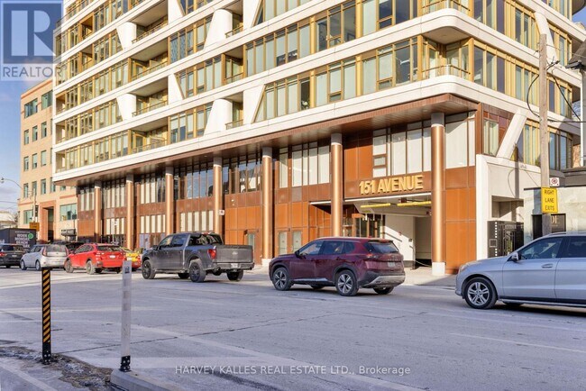 151 Avenue Rd in Toronto, ON - Building Photo - Building Photo