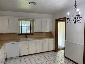 227 W Ridge Rd in Norman, OK - Building Photo - Building Photo