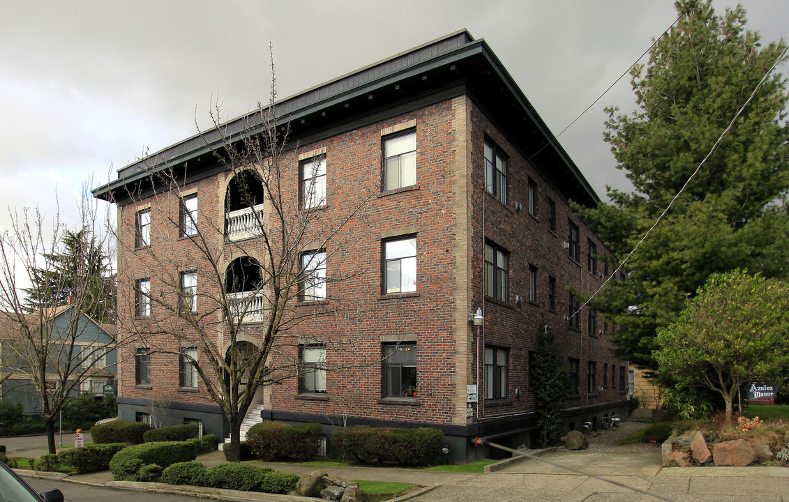 The Dublin in Seattle, WA - Building Photo