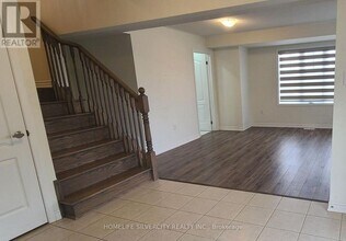 456 Remembrance Rd in Brampton, ON - Building Photo - Building Photo