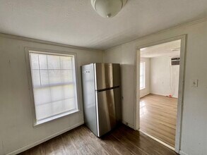 1212 E Highland Ave in Malvern, AR - Foto de edificio - Building Photo