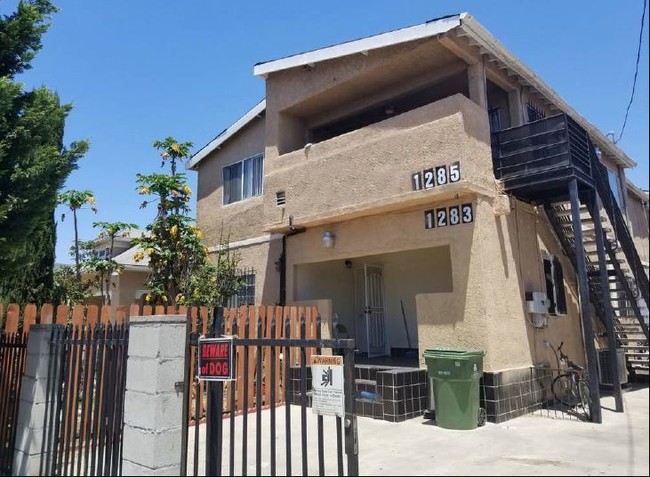 1281 W 35th St in Los Angeles, CA - Building Photo - Other