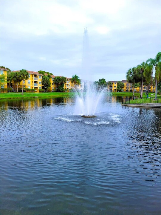 9625 NW 1st Ct, Unit 11-202 in Pembroke Pines, FL - Building Photo