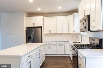 113 Four Leaf Dr in Downingtown, PA - Building Photo - Building Photo
