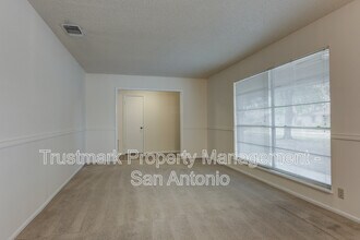 641 Richfield Dr in San Antonio, TX - Building Photo - Building Photo