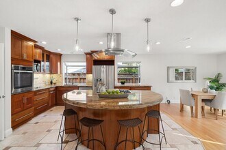 1106 Viscaino Ave in Sunnyvale, CA - Building Photo - Building Photo