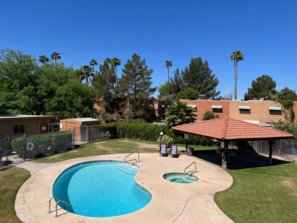 Desert Sage Village in Tucson, AZ - Foto de edificio