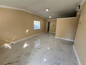 1615 NW 16th St in Fort Lauderdale, FL - Building Photo - Building Photo