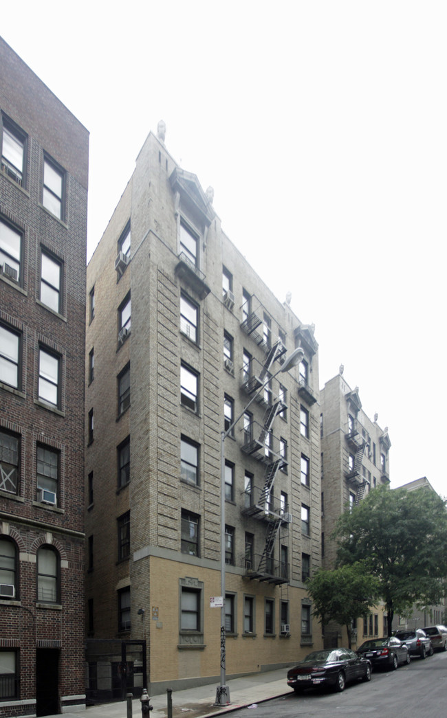 2 S Pinehurst Ave in New York, NY - Foto de edificio - Building Photo