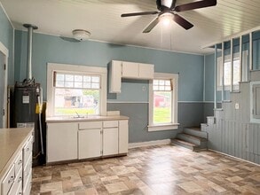 33213 Santiam Hwy SE in Lebanon, OR - Building Photo - Building Photo