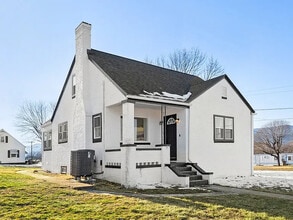 701 S 2nd St in Shenandoah, VA - Foto de edificio - Building Photo