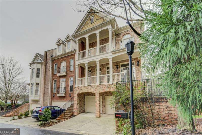 1414 Wembley Ct NE in Atlanta, GA - Building Photo