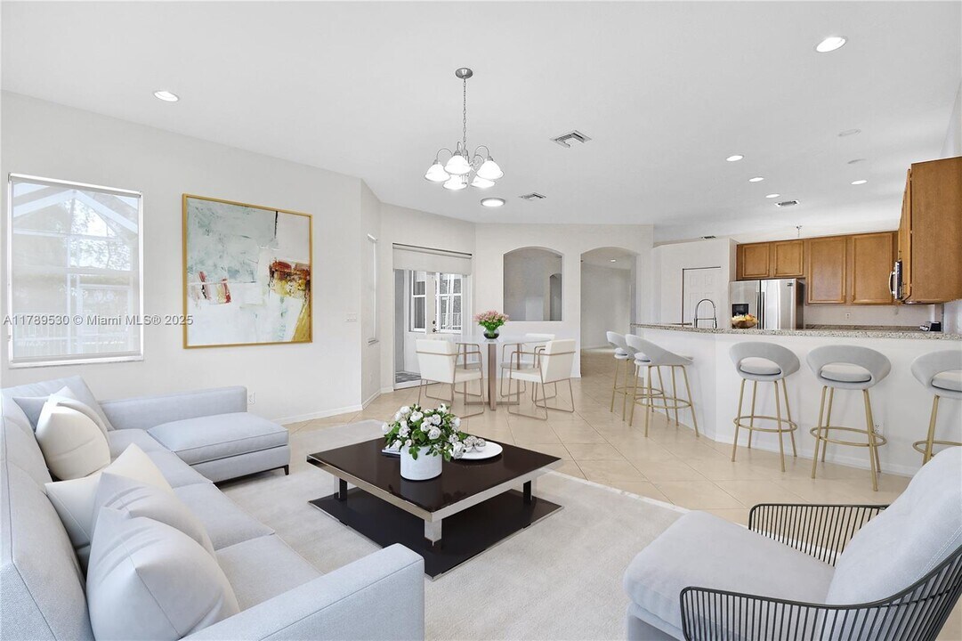 4339 W Whitewater Ave in Weston, FL - Building Photo