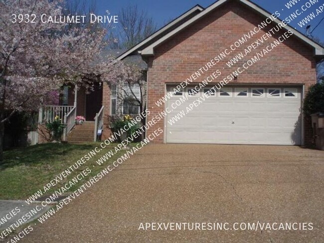 property at 3932 Calumet Dr