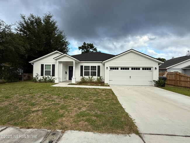 property at 3925 Peach Dr
