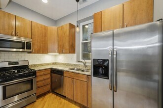 1351 N Ashland Ave in Chicago, IL - Building Photo - Building Photo