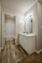Fulton Apartments in Sacramento, CA - Foto de edificio - Interior Photo