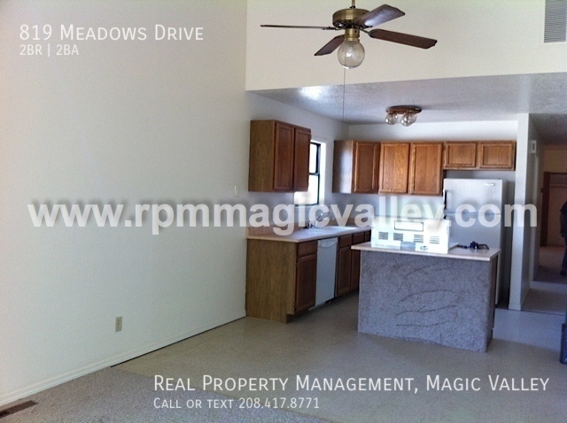 819 Meadows Dr in Twin Falls, ID - Building Photo - Building Photo