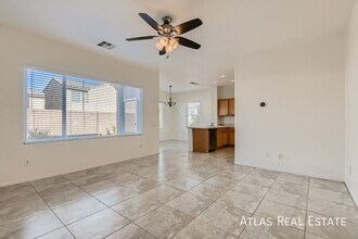 2692 Niddrie Ave in Henderson, NV - Building Photo - Building Photo