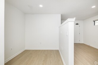 1901 Overland Ave in Los Angeles, CA - Building Photo - Building Photo