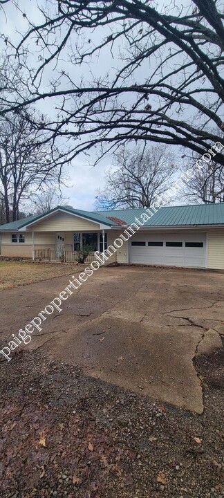 56 Daffodil Ln in Mountain Home, AR - Building Photo