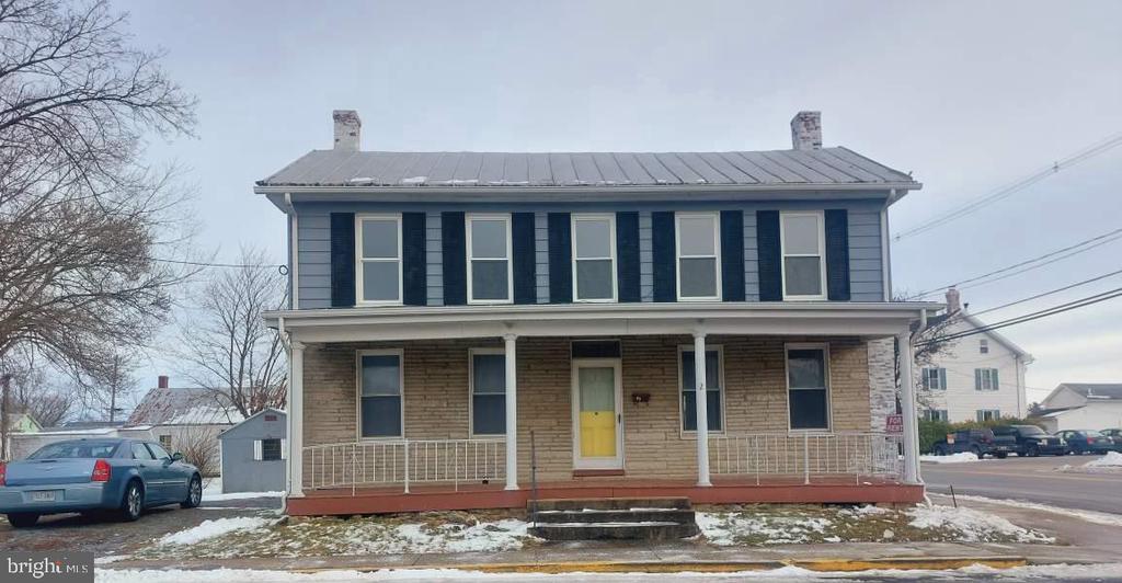 2 N Carroll St in Thurmont, MD - Building Photo