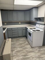 11 Sherwin St in Waterville, ME - Building Photo