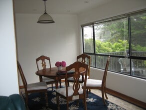 409 Dellbrook Ave in San Francisco, CA - Building Photo - Building Photo