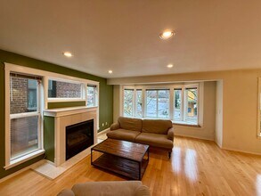 1629 Queen Anne Ave N in Seattle, WA - Building Photo - Building Photo