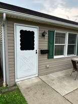 112 W Monroe St in Latrobe, PA - Building Photo