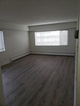 908 Cook St in Victoria, BC - Building Photo - Building Photo