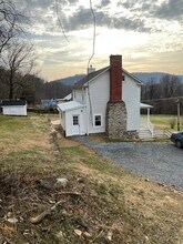 735 Weverton Rd in Brunswick, MD - Foto de edificio - Building Photo