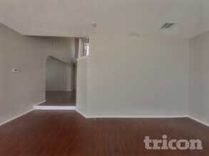 8035 Dove Trail Dr in San Antonio, TX - Building Photo - Building Photo