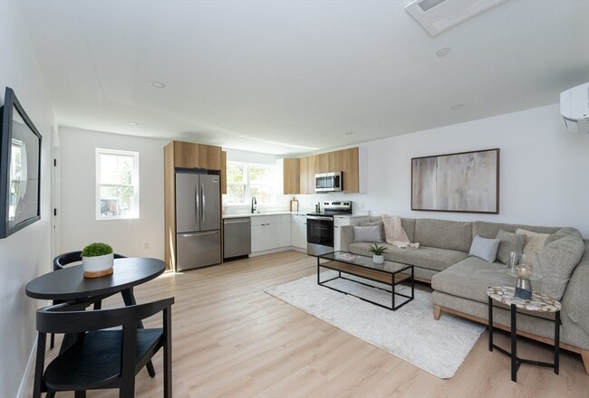 property at 7 Kenoza Ave