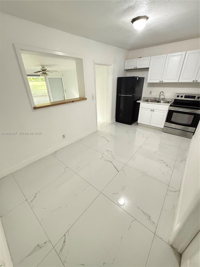 property at 200 N 61st Ave