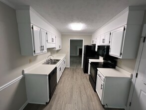 6837 St Julian Way in Fayetteville, NC - Building Photo - Building Photo