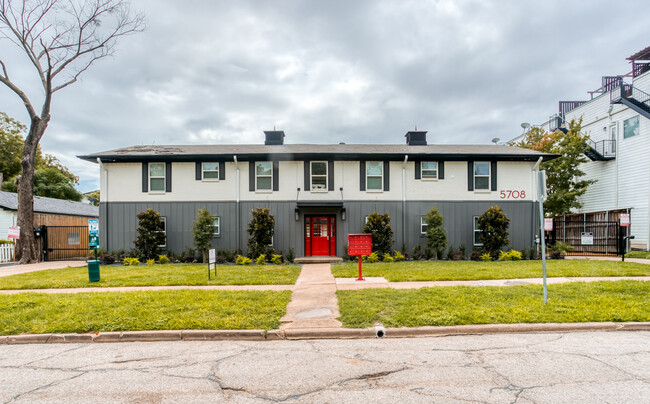 Magnolia Gardens in Dallas, TX - Building Photo - Building Photo